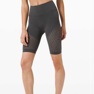 lululemon Reveal HR Short *Digi Rain Graphite Grey Size 6 NWT